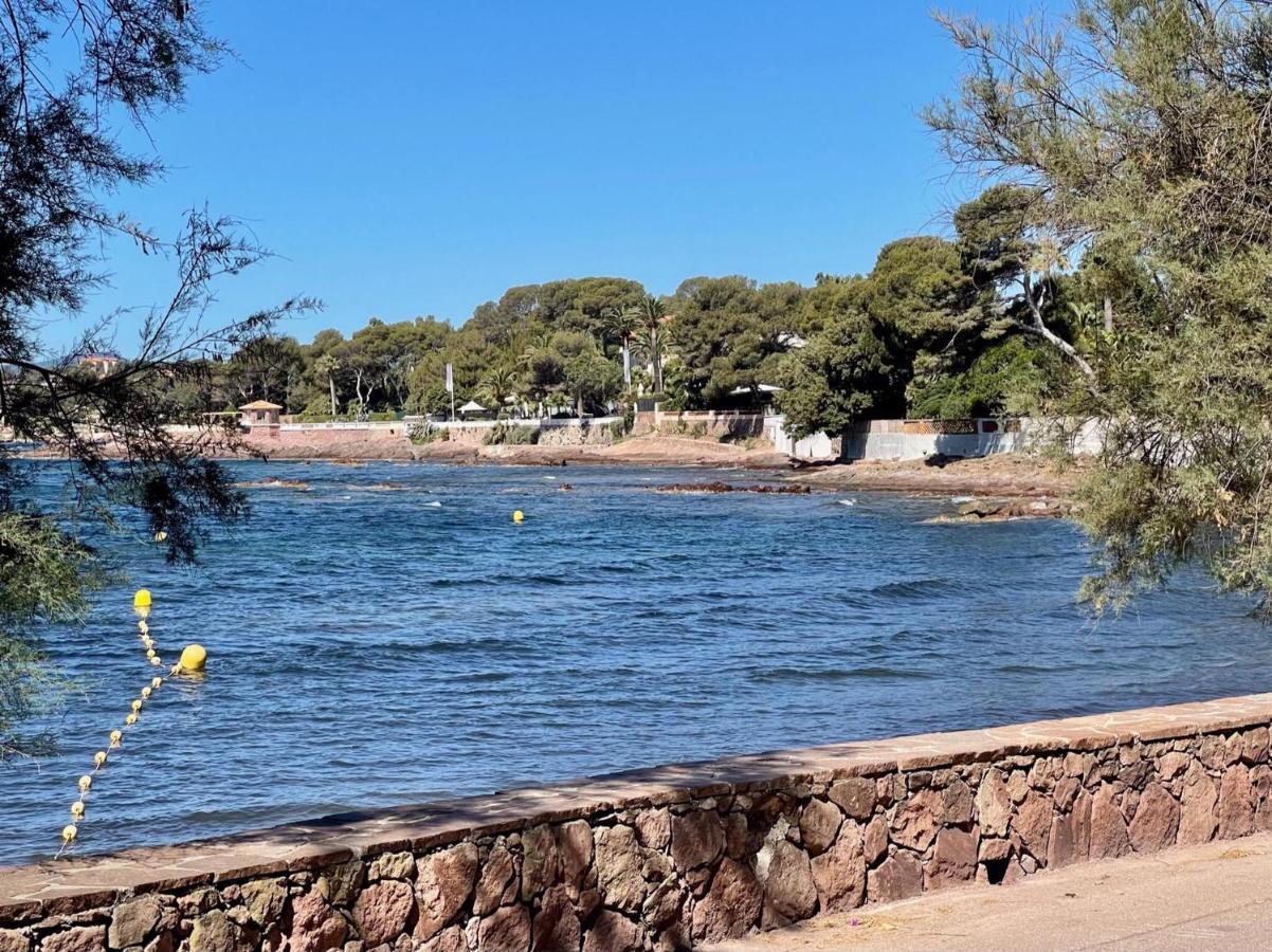 Duplex T3 Boulouris Pieds Dans L Eau Lägenhet Saint-Raphaël Exteriör bild